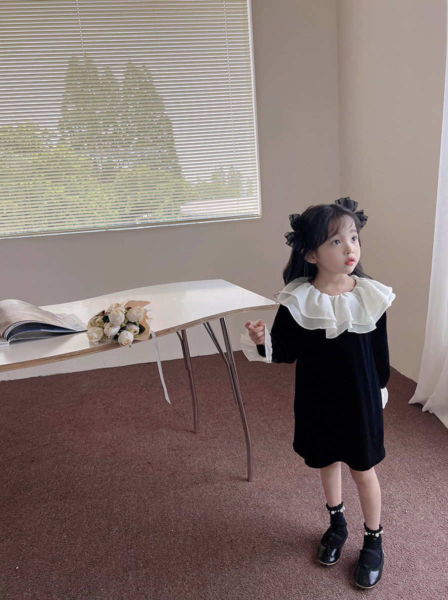 https://fulmo-img-server.com/petitdress/25536555-bad3-4fb3-9d55-b18906965518.jpg