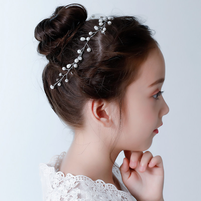 ピアノ発表会ドレス 花とパール飾りの華やかヘアアクセサリー