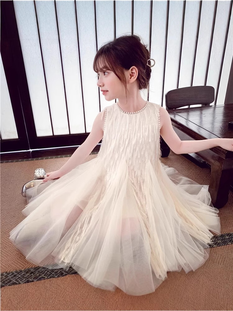 https://fulmo-img-server.com/petitdress/2a0f63ec-fd31-443c-a7ce-cbc5bbe77b58.jpg