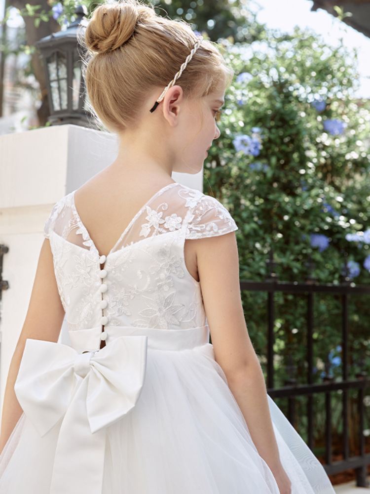 https://fulmo-img-server.com/petitdress/31819d72-4f95-4ec4-af5b-008ede8ace7f.jpg