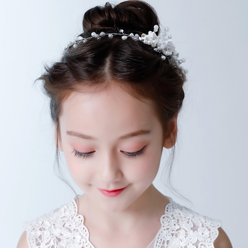 ピアノ発表会ドレス 花とパール飾りの華やかヘアアクセサリー