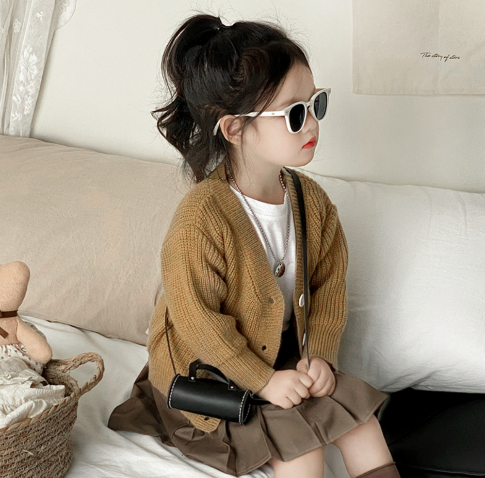 https://fulmo-img-server.com/petitdress/40fbe89fc8b543a1be377257e325a2a1.png