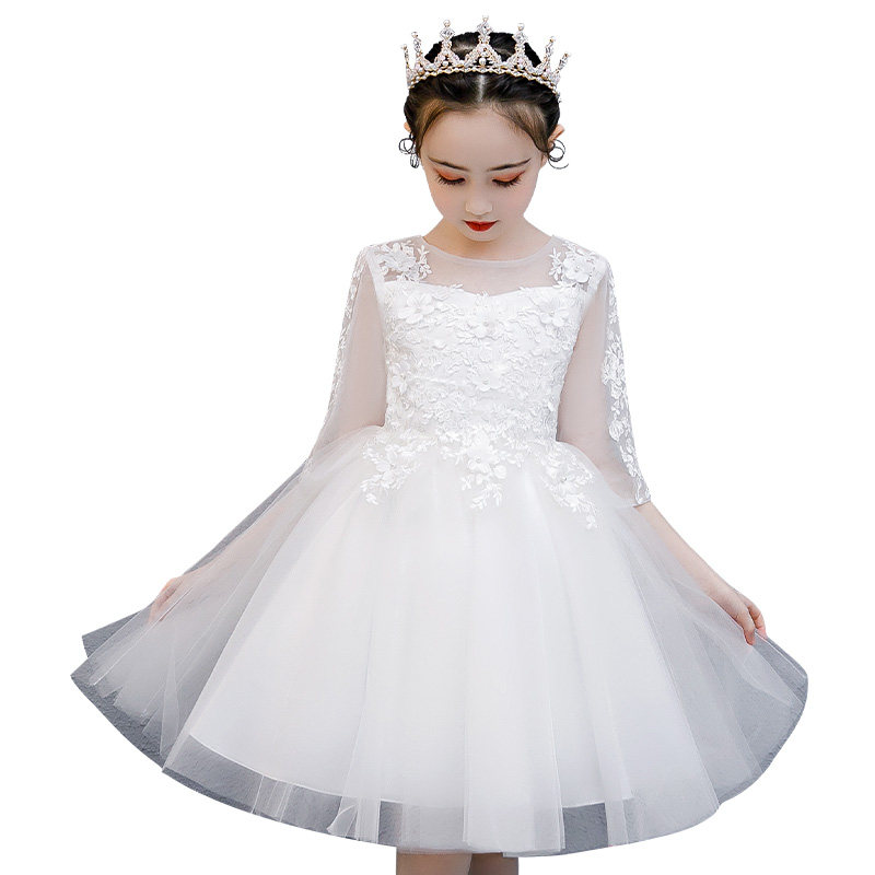 https://fulmo-img-server.com/petitdress/447f4098-7c61-40af-baf4-c34b4f6c7ce6.jpg