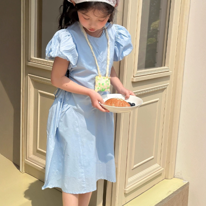 https://fulmo-img-server.com/petitdress/46bd74d1-bc8f-4aaf-94a4-9bce8f4a5c74.jpg