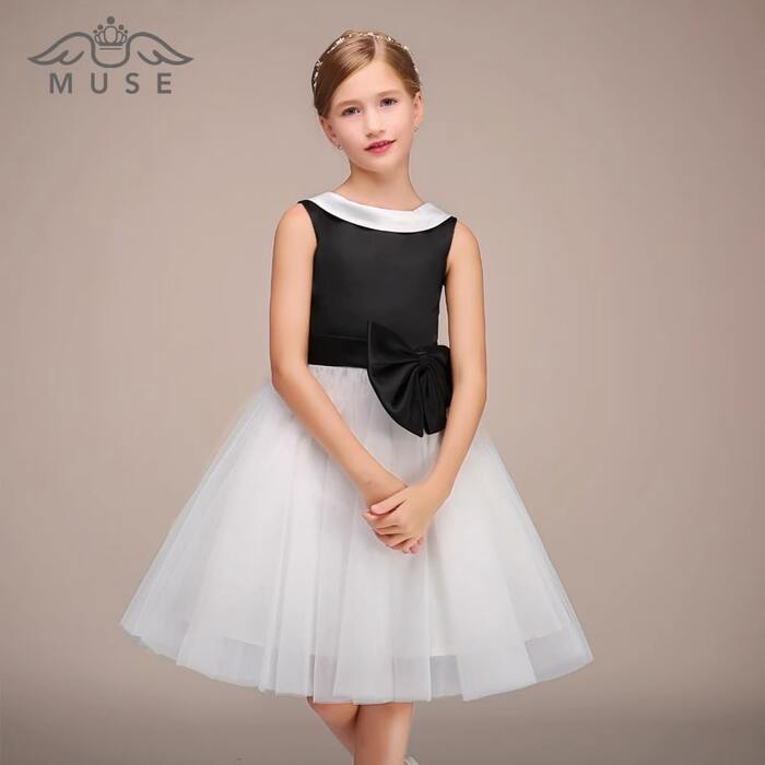 https://fulmo-img-server.com/petitdress/53e9a8853a96bba7f2c517cc7521fd0a.jpg
