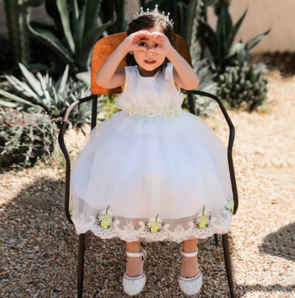 https://fulmo-img-server.com/petitdress/5ddecb9f00b230cfb29701cc57f28d04.png