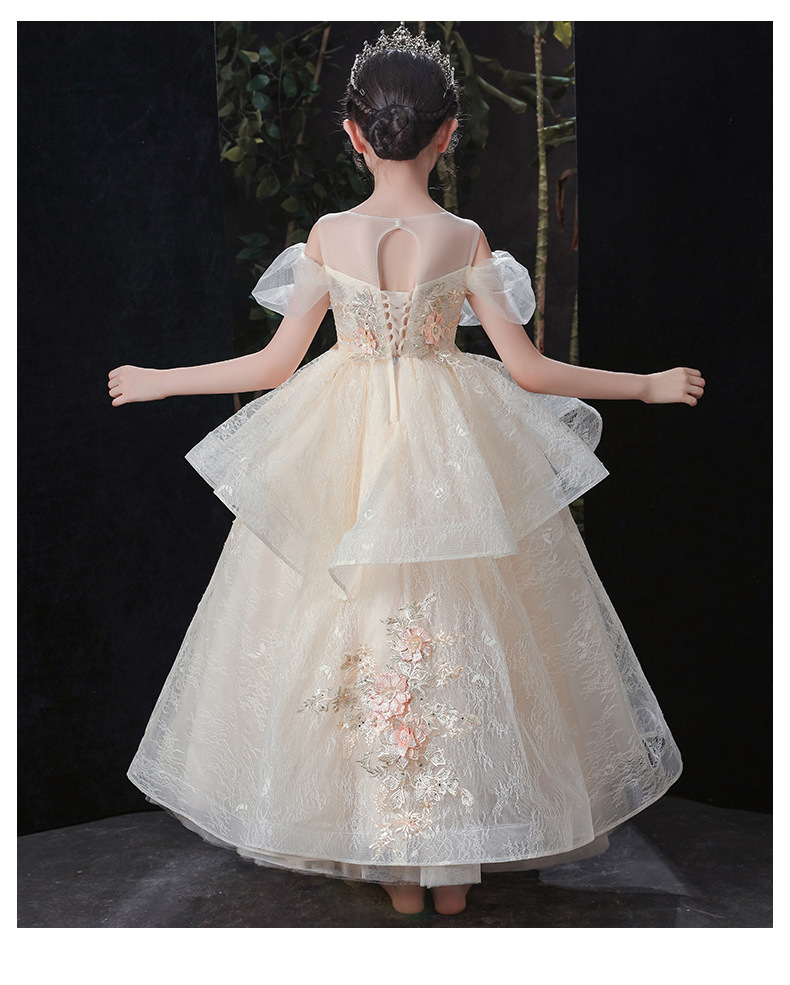 キッズドレス 花飾りレースのプリンセスドレス