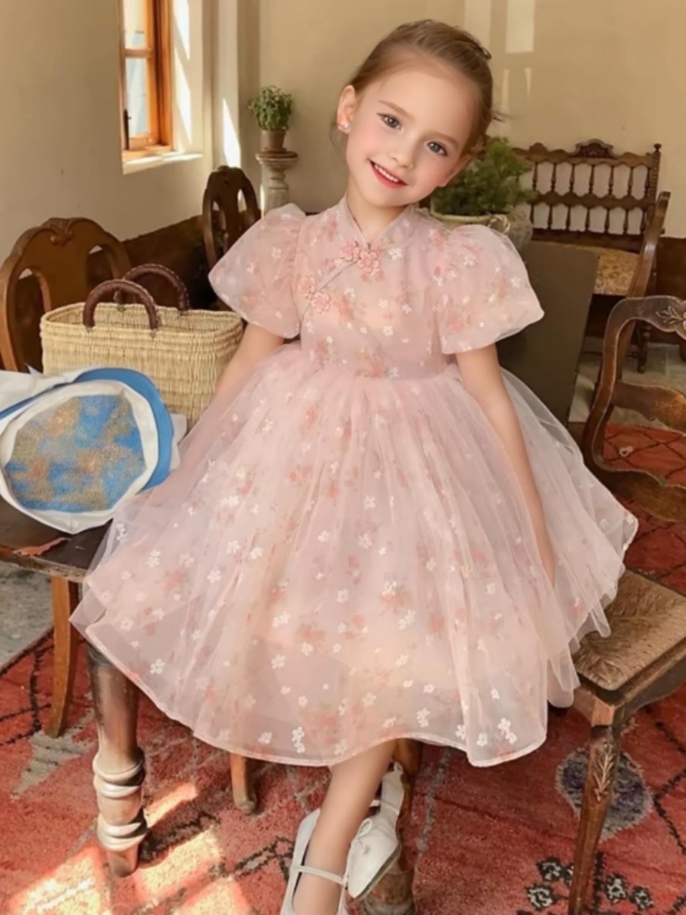 https://fulmo-img-server.com/petitdress/75f94f0a-7e60-41fe-a542-941a41e3324d.jpg