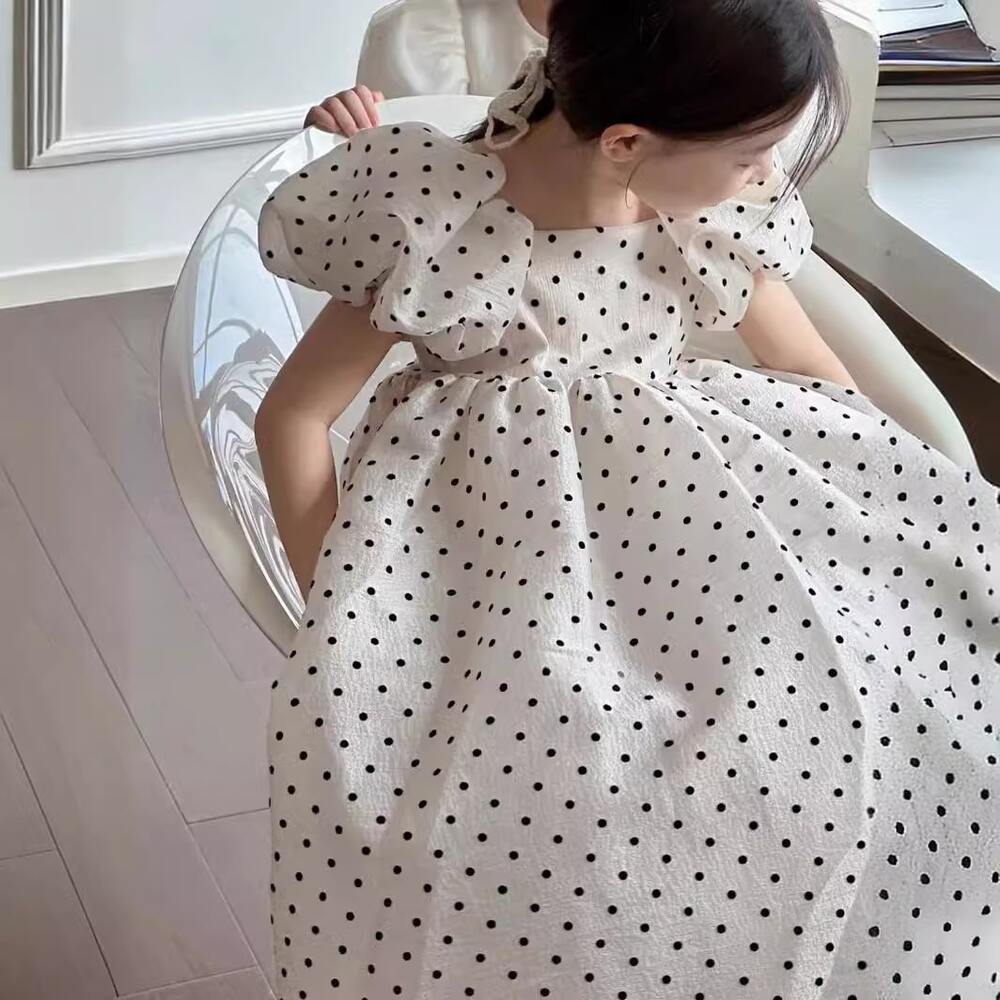 https://fulmo-img-server.com/petitdress/76e85097779350e38ce944173f7d7b12.jpg