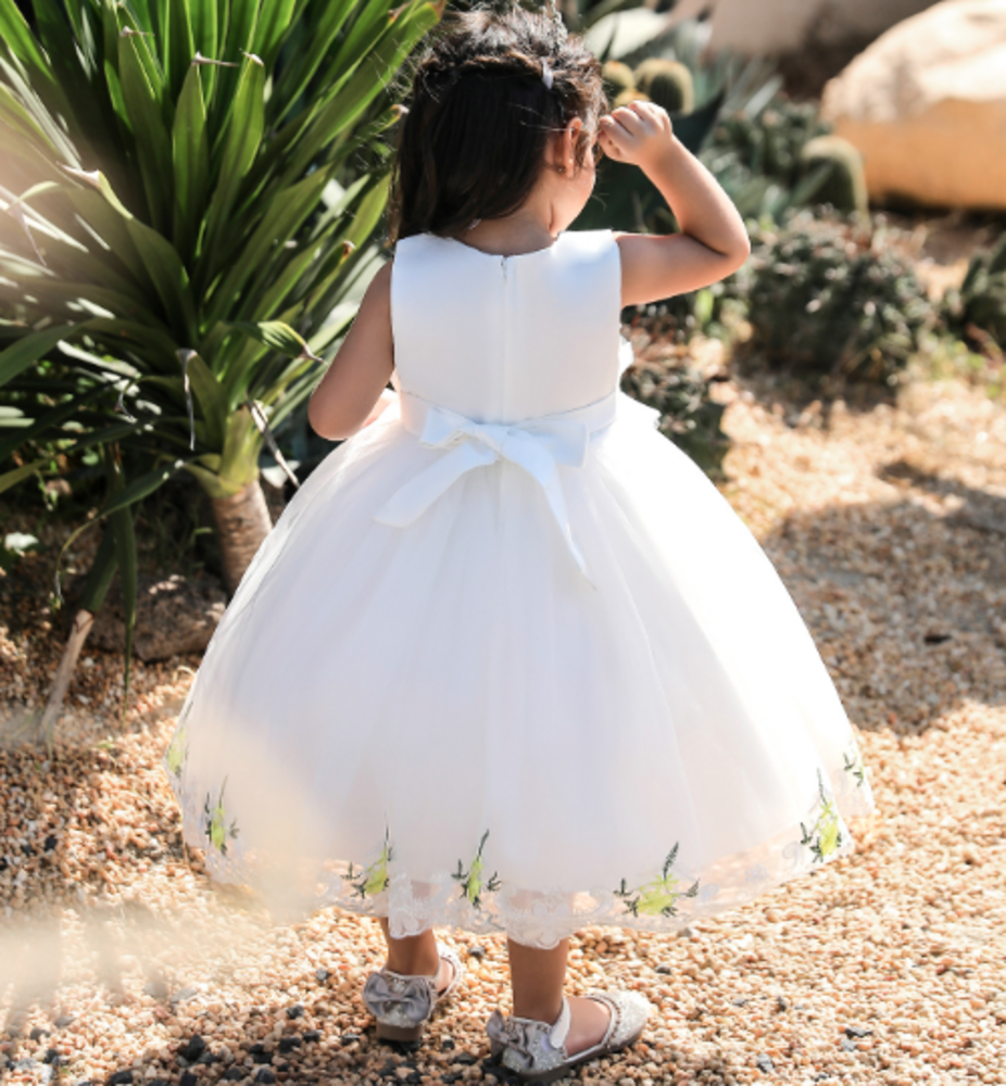 https://fulmo-img-server.com/petitdress/8ac76daa398a7496729158b5d87cb7f3.png