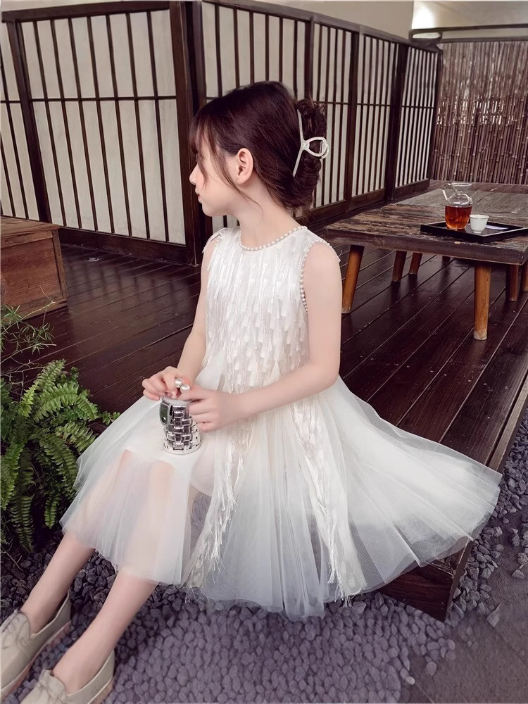 https://fulmo-img-server.com/petitdress/8ba5f303-27d2-4dbc-9d04-d1aad64edc57.jpg