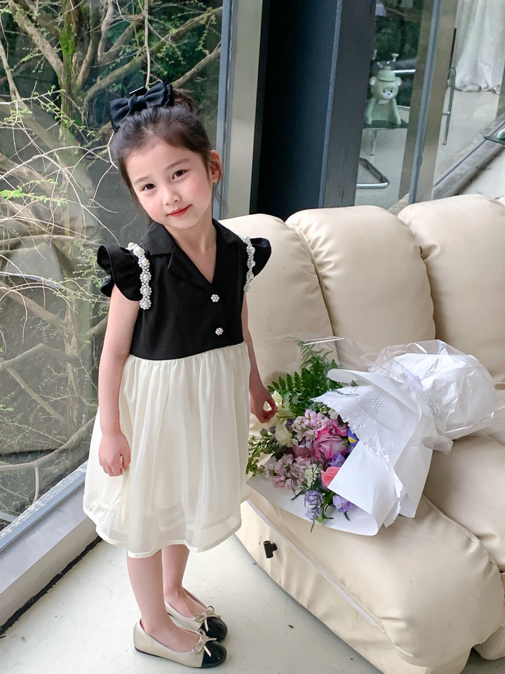 https://fulmo-img-server.com/petitdress/8d3c07b4-e9a8-4a40-8d19-25db5d96a035.jpg