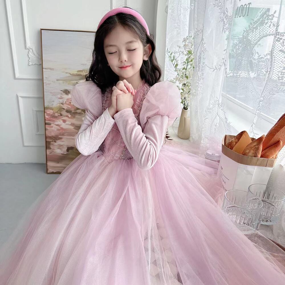 https://fulmo-img-server.com/petitdress/a533345a1150d46a45dc35420ebc8f5c.jpg