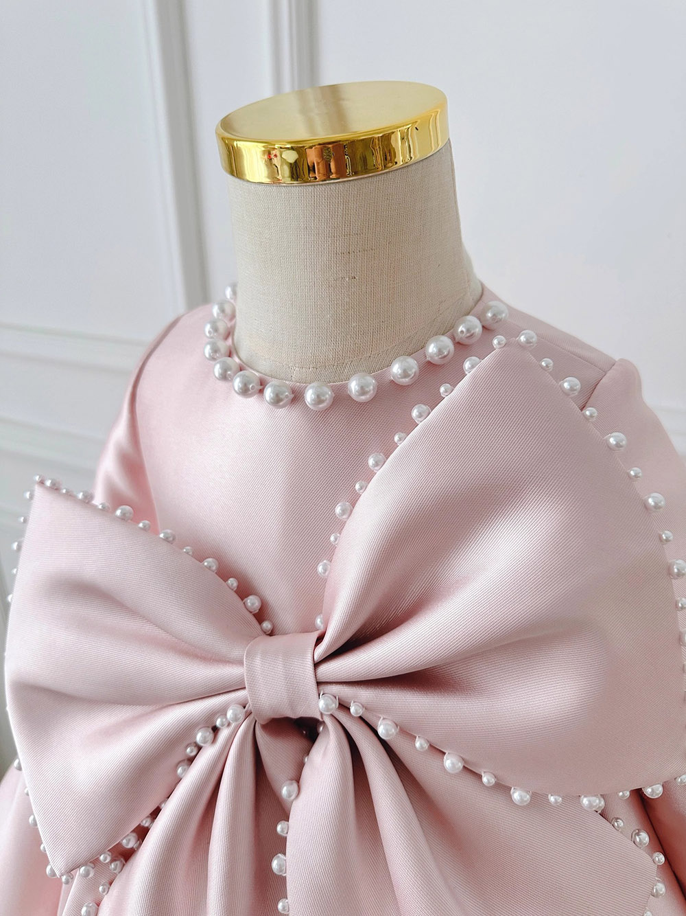 https://fulmo-img-server.com/petitdress/a6613f61-2d31-4e04-8249-f5bbe74dfef1.jpg