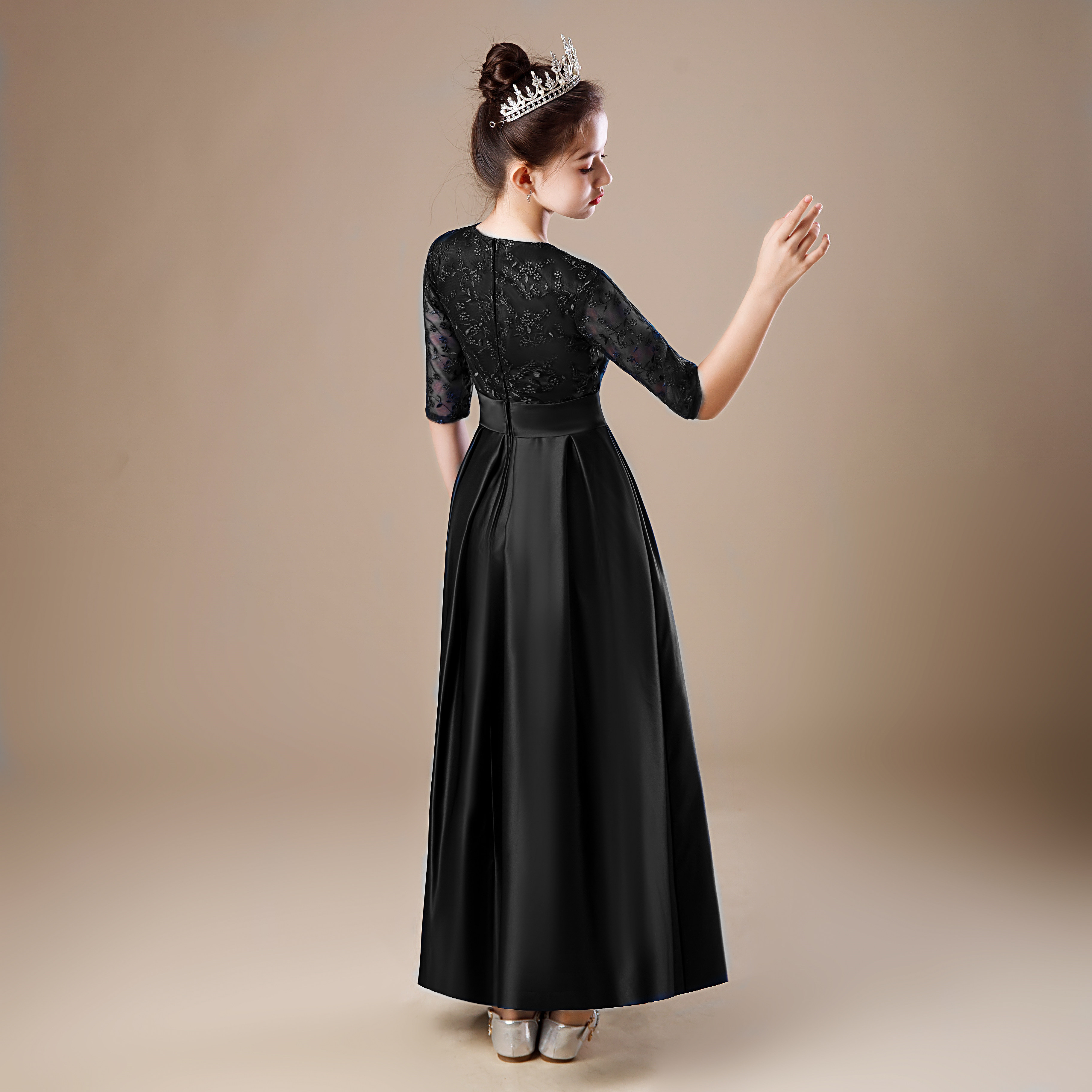 https://fulmo-img-server.com/petitdress/a941bf83-c0e6-44b1-9f94-3508aef31a0a.jpg