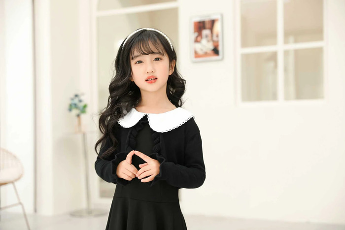https://fulmo-img-server.com/petitdress/b0a6a7e7552971538792331de9a81d1a.jpg