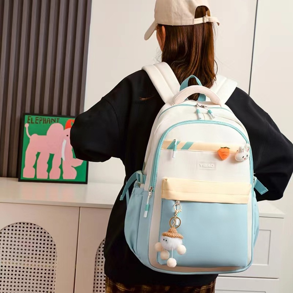 子ども服 子どもリュック ウサギと人参がポイントになるリュック