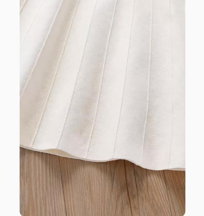 https://fulmo-img-server.com/petitdress/bd6662155043f5b6e7080c41f3726ba9.jpg