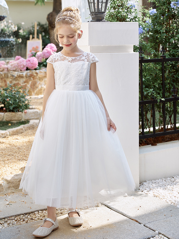 https://fulmo-img-server.com/petitdress/c2917ef0-8361-43df-8b17-78cb71f90758.jpg