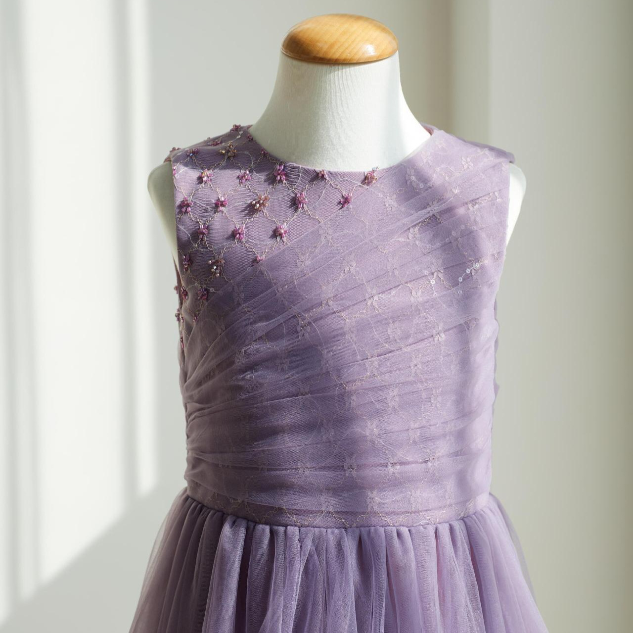 https://fulmo-img-server.com/petitdress/c6b1bce9-5945-4311-b739-0f3c0f584987.jpg