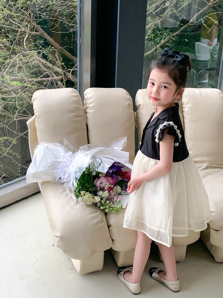 https://fulmo-img-server.com/petitdress/c9db2ff3-5c26-4a93-9716-116076bb9e35.jpg