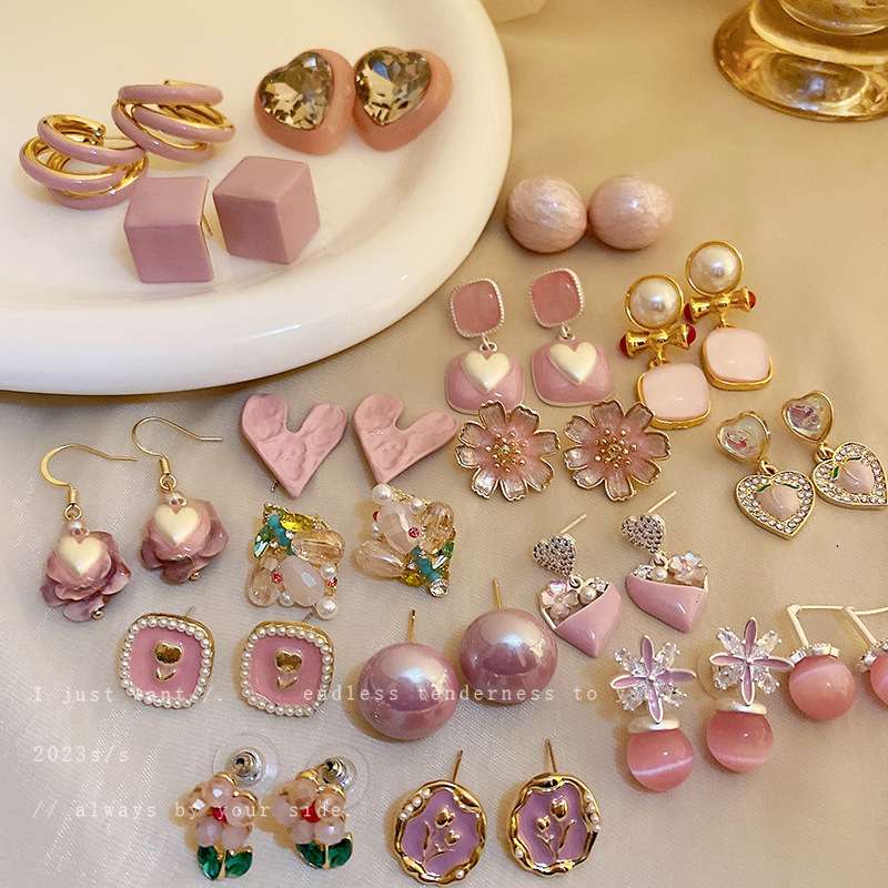 ドレスアップアクセサリー