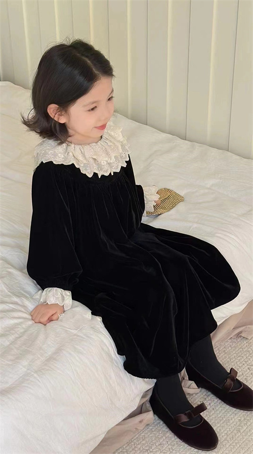 ピアノ発表会用ワンピース 韓国風ベロア素材 白襟フリル 長袖ワンピース