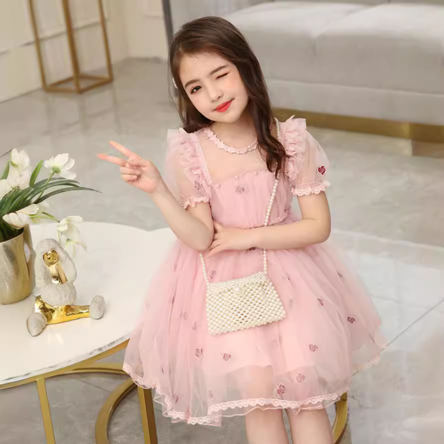 https://fulmo-img-server.com/petitdress/d815909c-8608-4b38-9ce8-cce00f14ceb5.jpg