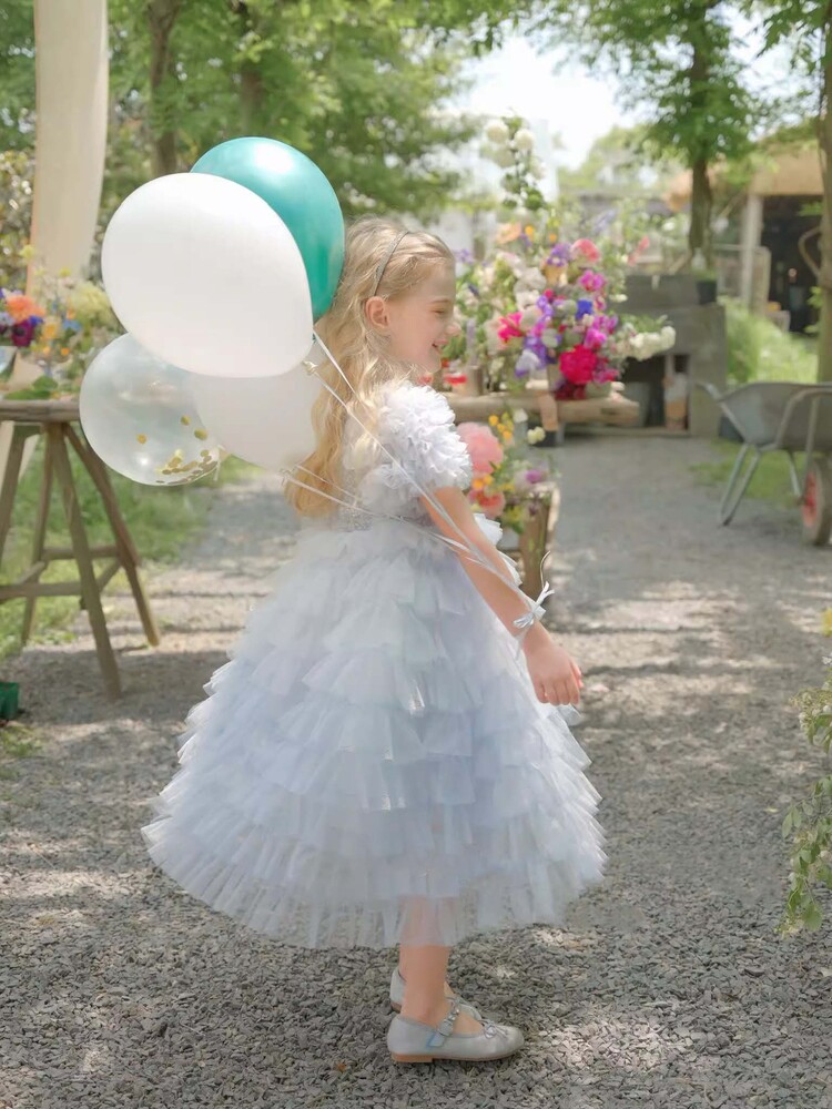 https://fulmo-img-server.com/petitdress/d9755550d01e4caab2ee3647a59c5609.jpg