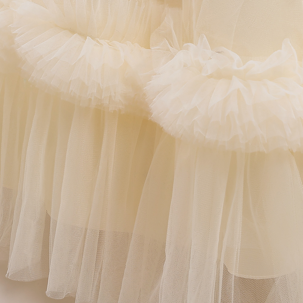 https://fulmo-img-server.com/petitdress/d99c80be-fc2e-4a34-a34e-deaea0d57b3f.jpg