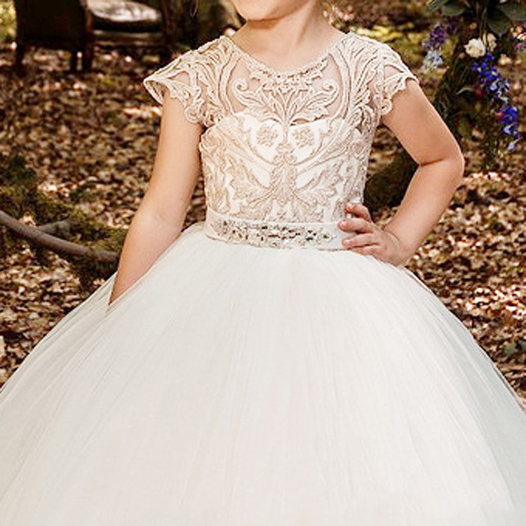 https://fulmo-img-server.com/petitdress/dadb3e34-753f-4a28-8f80-3da14ab08ea9.jpg