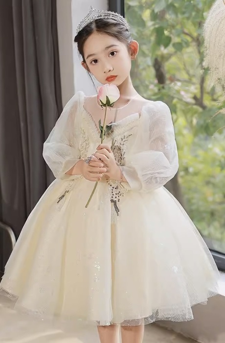 https://fulmo-img-server.com/petitdress/dbfedc8a2f03ab0af9f586b559598123.jpg