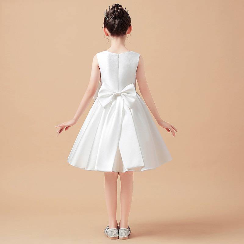 https://fulmo-img-server.com/petitdress/dcbf9608-8c39-4b66-a5e3-3c74f5c0f9c8.jpg