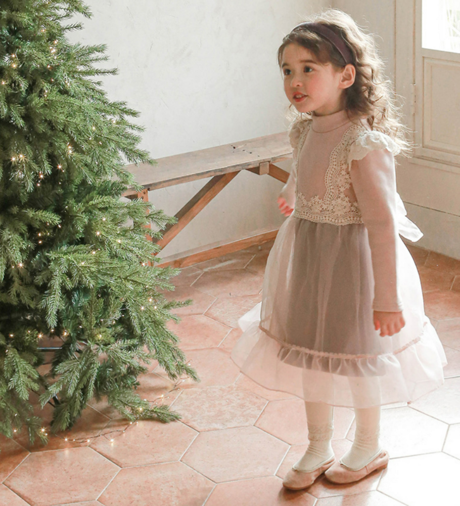 https://fulmo-img-server.com/petitdress/e026ba5a81dd2c7e21324b7f3b465ab1.png