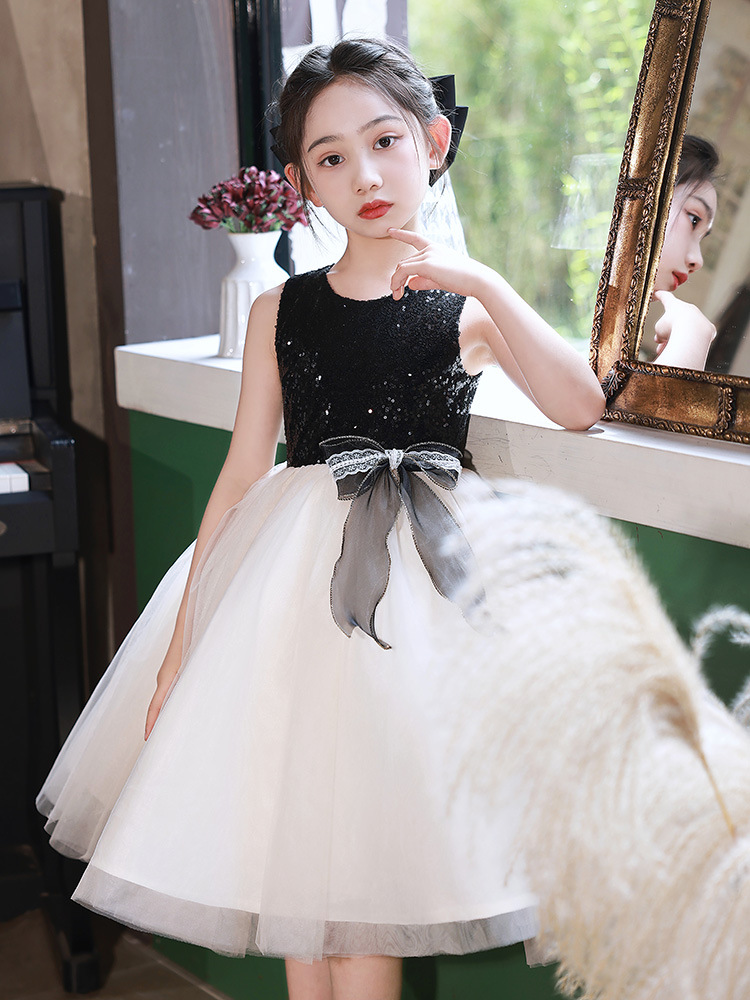 https://fulmo-img-server.com/petitdress/e1e6f583-24d9-4dca-afd6-45ef31310988.jpg