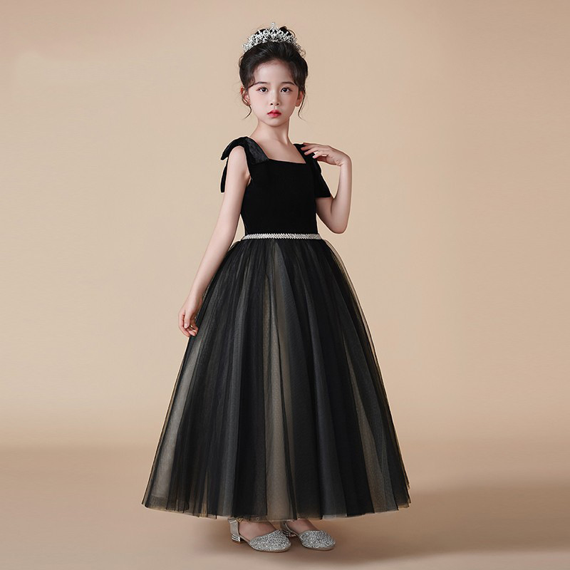 https://fulmo-img-server.com/petitdress/e8fba8f3-05db-44eb-8be1-4e3e64f7a8fe.jpg