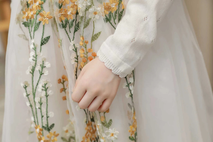 https://fulmo-img-server.com/petitdress/e96eada2cb24f31a086ef5672b82564f.jpg