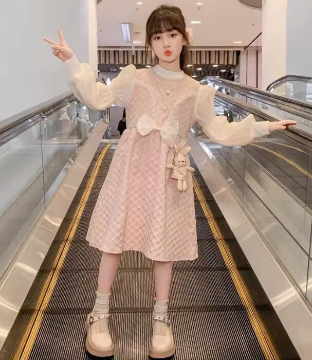 https://fulmo-img-server.com/petitdress/f6478ff68b9260670128498df4492e4f.jpg