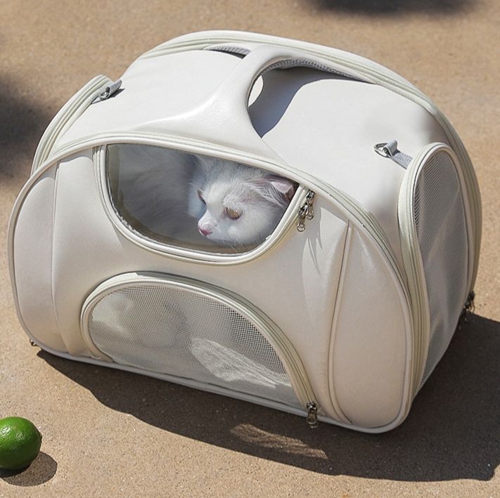 ペット キャリー 猫用通気性抜群 宇宙船型ペットキャリー