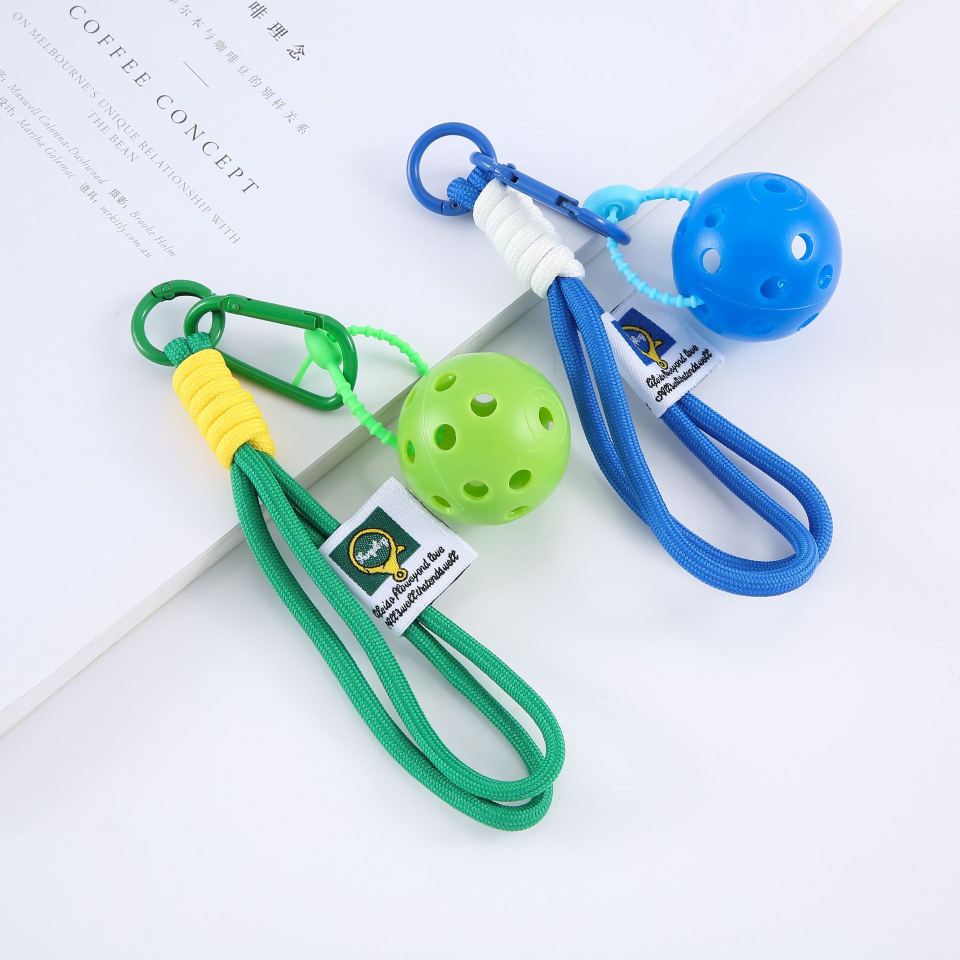 https://fulmo-img-server.com/picklemall/7f7871f6-5acd-4a4b-af32-16c577d6f552.jpg