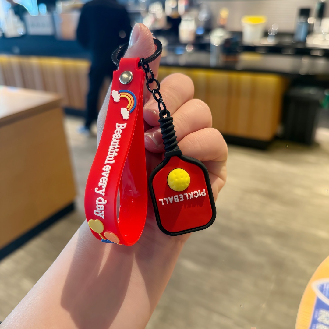 ピックルボール型ミニラケット付きキーホルダー
