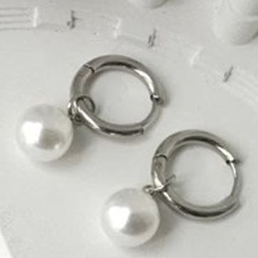 ピアスメンズ 真珠ドロップフープピアス
