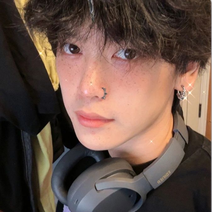 ピアスメンズ 鎖模様チタンフープピアス