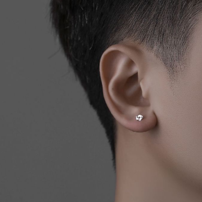 ピアスメンズ 結び目モチーフ片耳ピアス