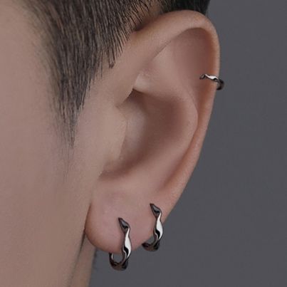 ピアスメンズ ねじれフープ風ピアス