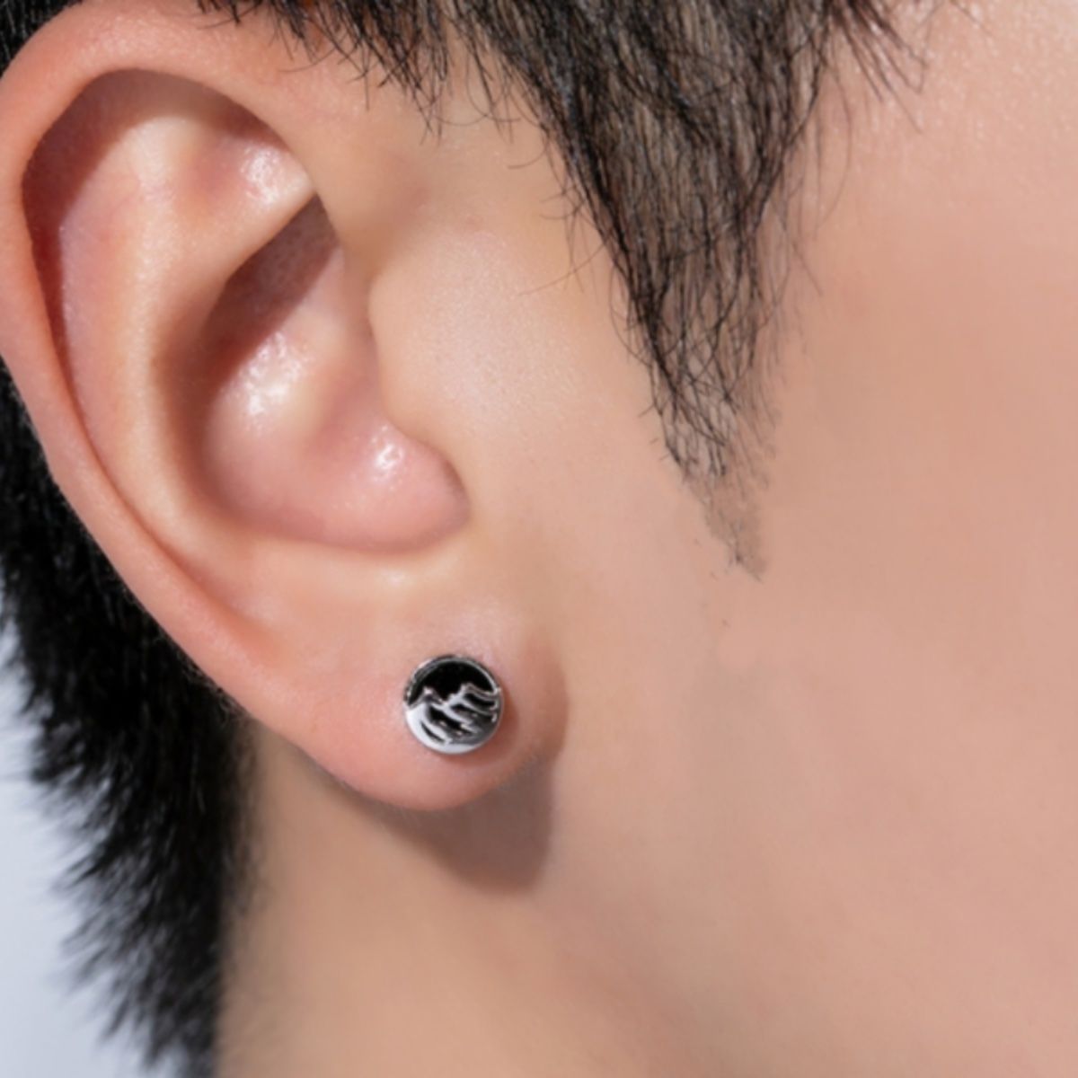 ピアスメンズ 波模様円形ピアス