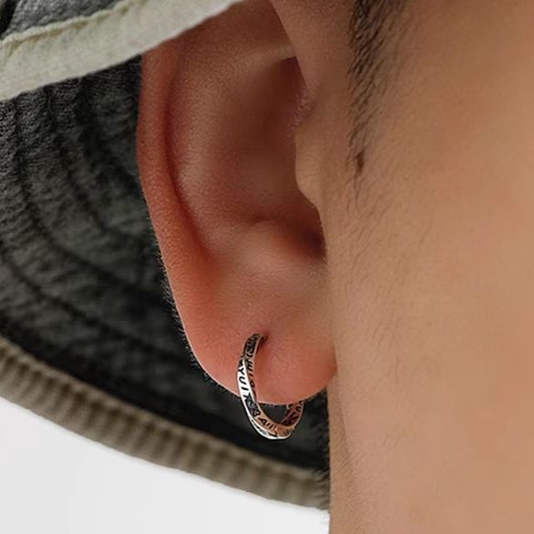 ピアスメンズ 古典模様輪型フープピアス