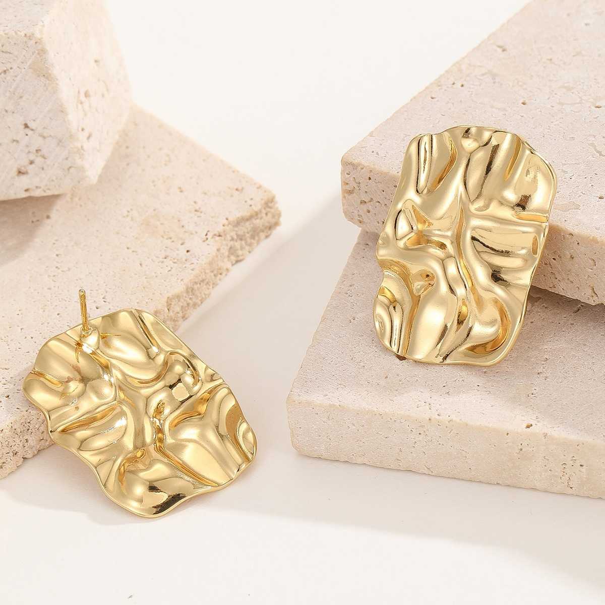 メンズピアスおすすめ5選！初心者でも似合う片耳・両耳向け人気ブランド