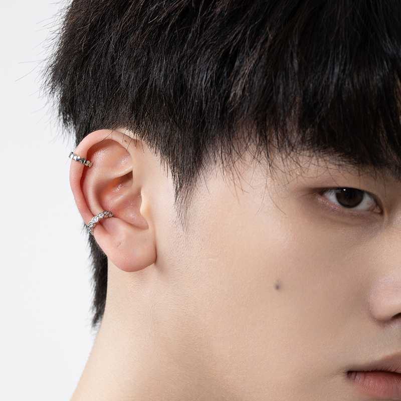 カッコよさを手軽に実現！メンズ向けおしゃれイヤーカフ10選