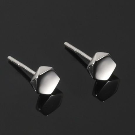 ピアスメンズ シンプル球体スタッドピアス 艶消し仕上げ